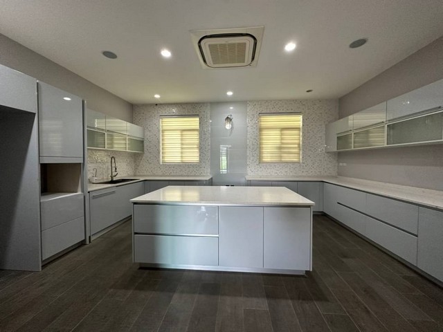 ขาย บ้านพักพูลวิลล่าชั้นเดียว สไตล์ Modern พิกัดสันกำแพง เชียงใหม่