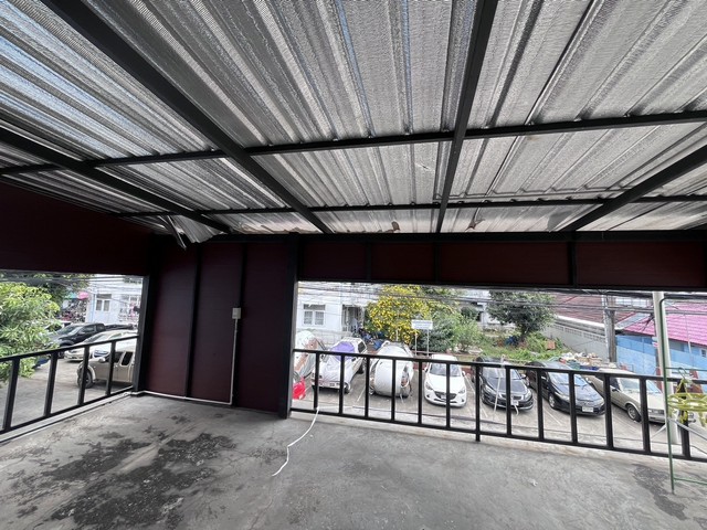 ขายบ้านทาวเฮาส์ 21 ตารางวา  ตกแต่งพร้อมเข้าอยู่ ลาดพร้าว 101 แยก 19 กรุงเทพมหานคร