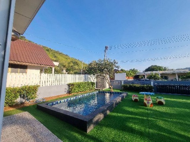 ขายพูลวิลล่า หมู่บ้านฮิลล์ บีช รีสอร์ท 107 ตารางวา เจ้าของขายเอง  ตำบลปากน้ำปราณ อำเภอปราณบุรี จังหวัดประจวบคีรีขันธ์ 