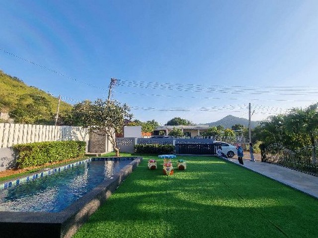 ขายพูลวิลล่า หมู่บ้านฮิลล์ บีช รีสอร์ท 107 ตารางวา เจ้าของขายเอง  ตำบลปากน้ำปราณ อำเภอปราณบุรี จังหวัดประจวบคีรีขันธ์ 