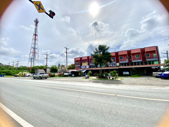 ขายที่ดิน 25 ไร่ พร้อมอาคาร พานิชย์ 8 คูหา เจ้าของขายเอง  ตำบลธารเกษม  อำเภอพระพุทธบาท จังหวัดสระบุรี