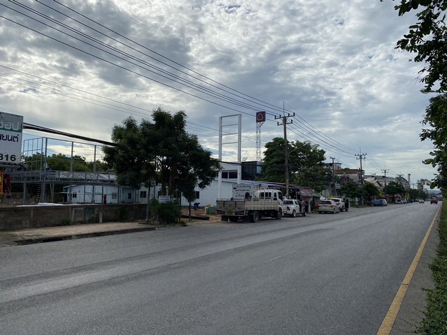  ขายที่ดินทำเลธุรกิจพร้อมสิ่งปลูกสร้าง ตำบลเจริญธรรม อำเภอวิหารแดง จังหวัดสระบุรี  