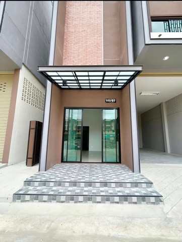 อาคารพาณิชย์ THE LUXX บุษราคัมเทอเรส30  ศาลายา อาคารพาณิชย์ 3 ชั้นนครปฐม 