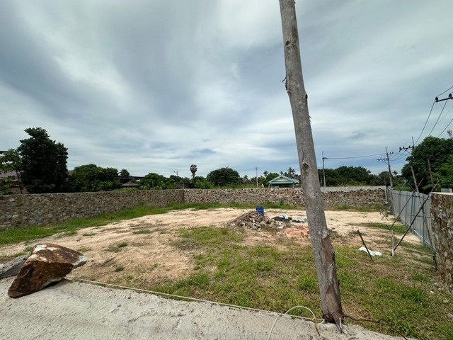 ขายที่ดินสวย เหมาะสร้างบ้านพัก พูลวิลล่า  ห้วยใหญ่  พัทยา 