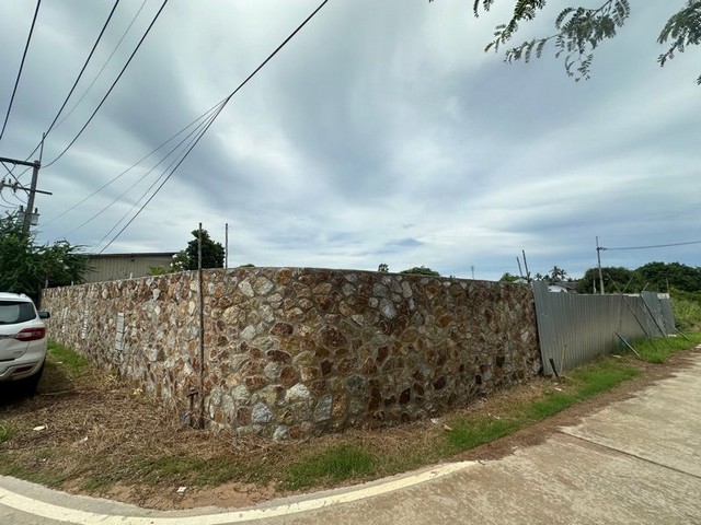 ขายที่ดินสวย เหมาะสร้างบ้านพัก พูลวิลล่า  ห้วยใหญ่  พัทยา 