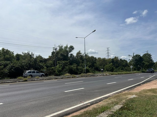 ขายที่ดิน ริมถนน 4เลน 16 ไร่ 3งาน 30 ตารางวา กาฬสินธุ์