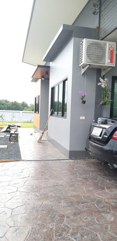 ขายบ้าน หมูบ้านสุดขอบฟ้าอยู่หลังวัดพยาตาก   111 ตารางวา ชัยนาท