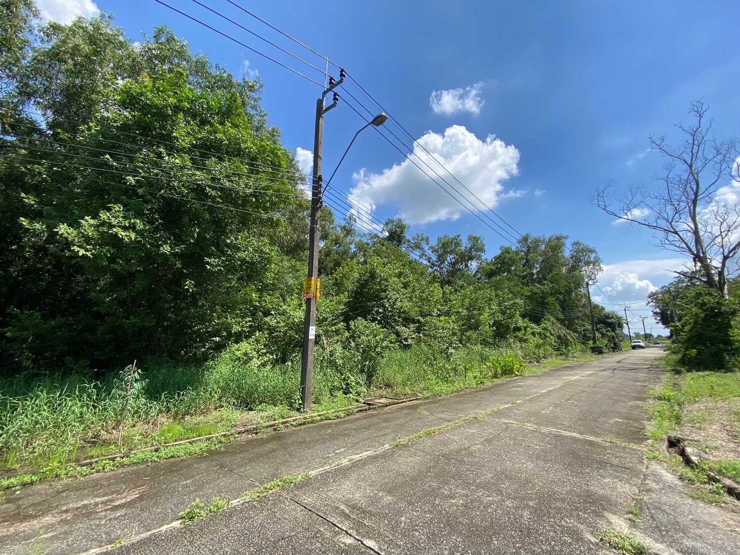 ขายถูก!! ที่ดินหนองจอก 416 ตารางวา หน้าติดถนนคอนกรีต หลังติดคลองสาธารณ