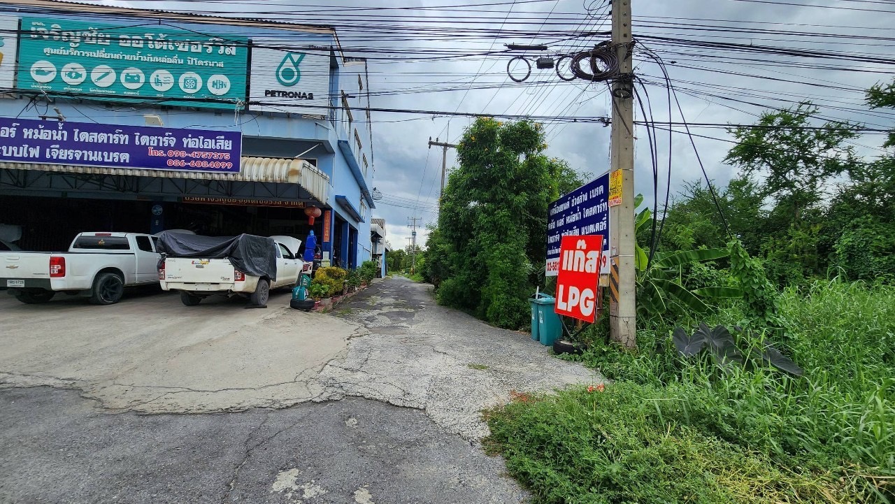 ขายต่ำกว่าประเมิน ที่ดินเมืองปทุมธานี 523 ตารางวา ติดถนนสาธารณะ ซอยตรงข้ามขนส่งปทุมธานี ถนนปทุมธานี-บางเลน(346)