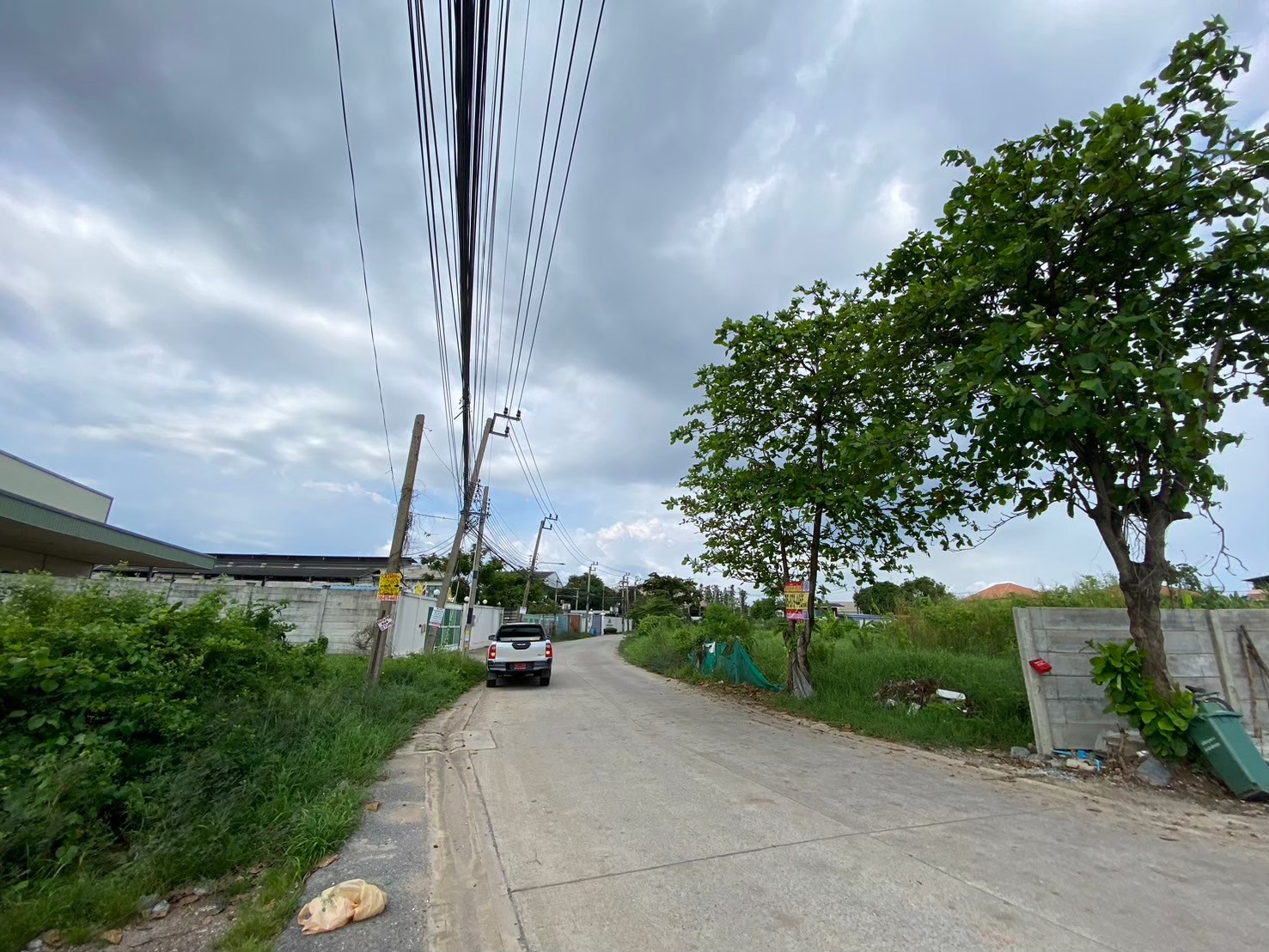 ขายด่วนๆ ที่ดินถนนเพระรามสอง  2-3-68 ไร่ ติดถนนคอนกรีตสาธารณะ ซอย บางกระดี่ 16 บางขุนเทียน กทม.