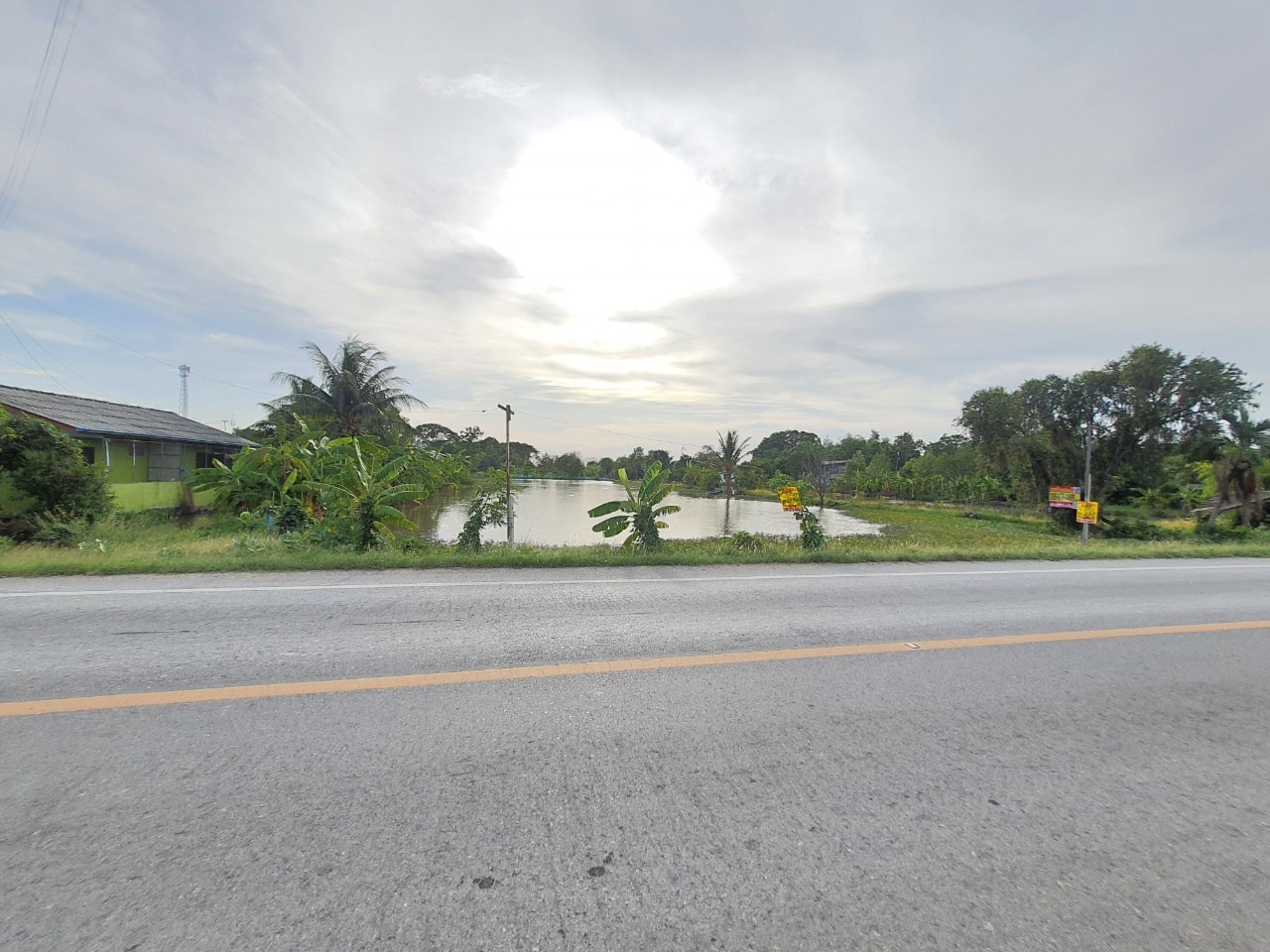 ขายด่วน ที่ดินติดคลองสิบ 3-1-52 ไร่ หน้าติดถนนคลองสิบ(ปท.3032) หลังติดคลอง อ.ลำลูกกา จ.ปทุมธานี