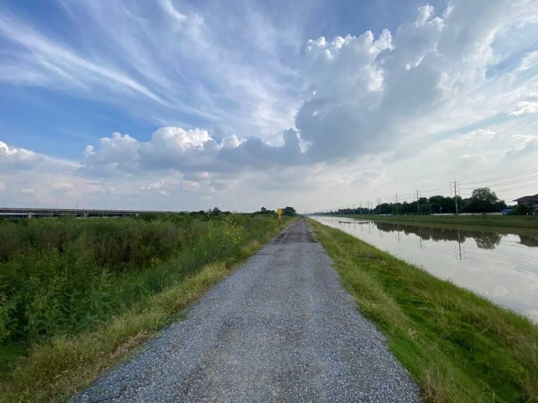 ขายขาดทุน‼ ที่ดินติดคลองประปา 422 ตารางวา ใกล้จุดขึ้น-ลงทางด่วน ถนนปทุมธานี-รังสิต อ.เมืองปทุมธานี