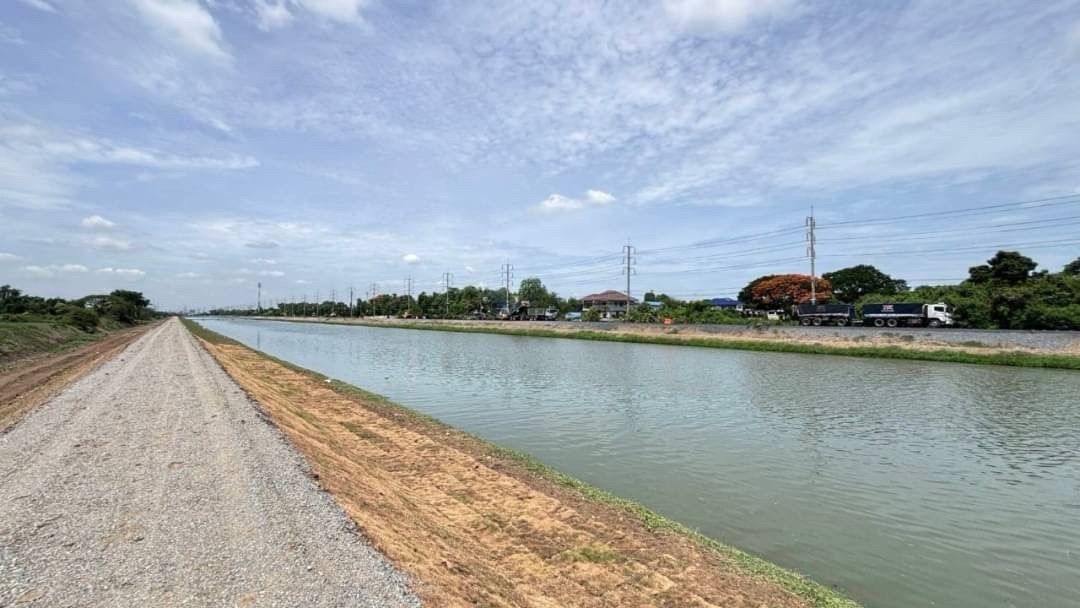 ขายขาดทุน‼ ที่ดินติดคลองประปา 422 ตารางวา ใกล้จุดขึ้น-ลงทางด่วน ถนนปทุมธานี-รังสิต อ.เมืองปทุมธานี