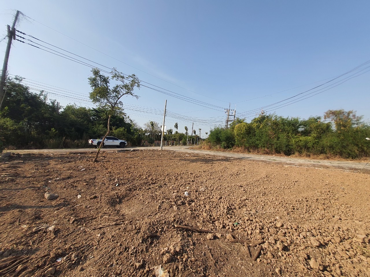 ขายถูก ที่ดินแปลงมุม 81 ตารางวา ถมแล้ว ติดถนนคอนกรีตสาธารณะ ซอย สี่ไชยทอง 12 อ.ลาดหลุมแก้ว จ.ปทุมธานี