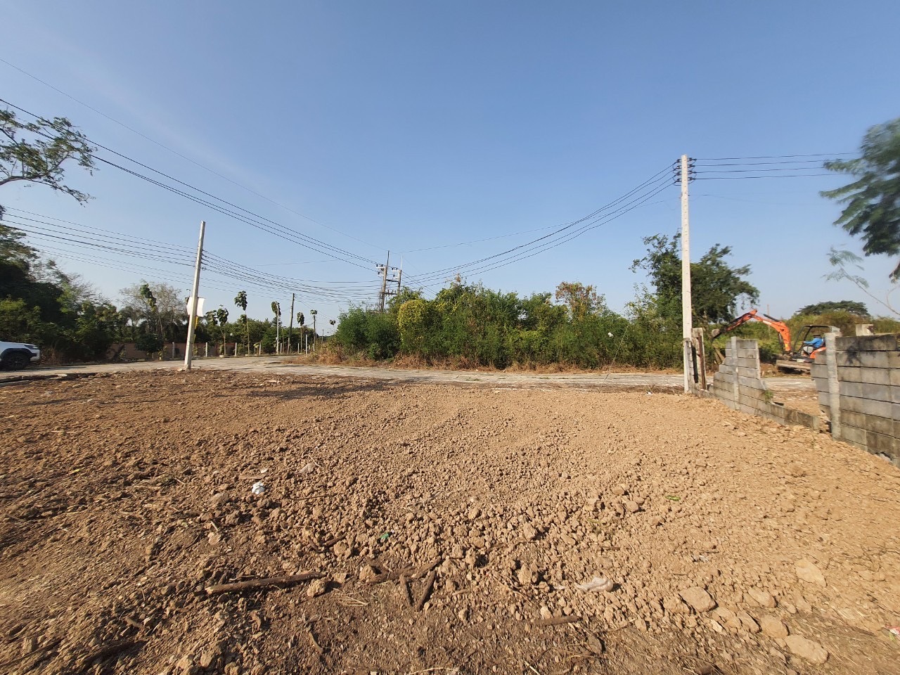 ขายถูก ที่ดินแปลงมุม 81 ตารางวา ถมแล้ว ติดถนนคอนกรีตสาธารณะ ซอย สี่ไชยทอง 12 อ.ลาดหลุมแก้ว จ.ปทุมธานี