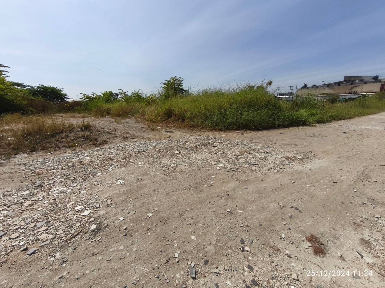 ขายที่ดินถนนร่มเกล้า 250 ตารางวา ติดถนนสาธารณะ ถมแล้ว ซอย ร่มเกล้า 21/1 ลาดกระบัง กรุงเทพมหานคร