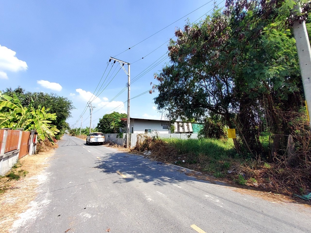 ขายดินถนนบางกรวย-ไทรน้อย 98 ตารางวา(แบ่งได้) ติดถนนลาดยางสาธารณะ 2 ด้าน ซอย เทพประทาน 1 จ,นนทบุรี