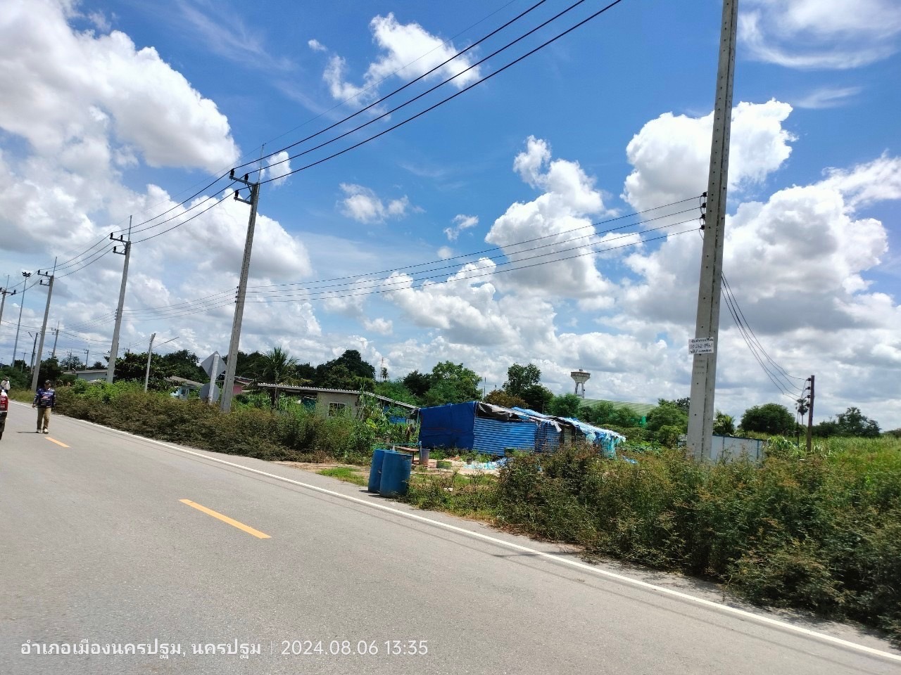 ขายด่วน ที่ดินใกล้ด่านมอเตอร์เวย์ M81 เนื้อที่ 300 ตร.ว ติดถนนลาดยางสาธารณะ มีไฟฟ้า+ประปา ต. มาบแค  อ. เมืองนครปฐม จ. นครปฐม