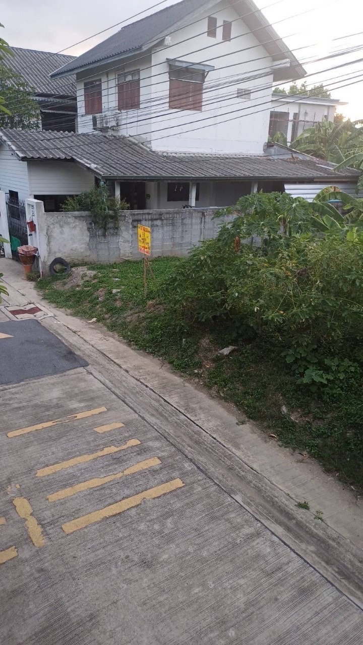 ขายที่ดินถมแล้ว 50 ตารางวา ติดถนนคอนกรีตสาธารณะ ซอย ประเสริฐมนูกิจ 29 แยก 8 บางกะปิ กทม.