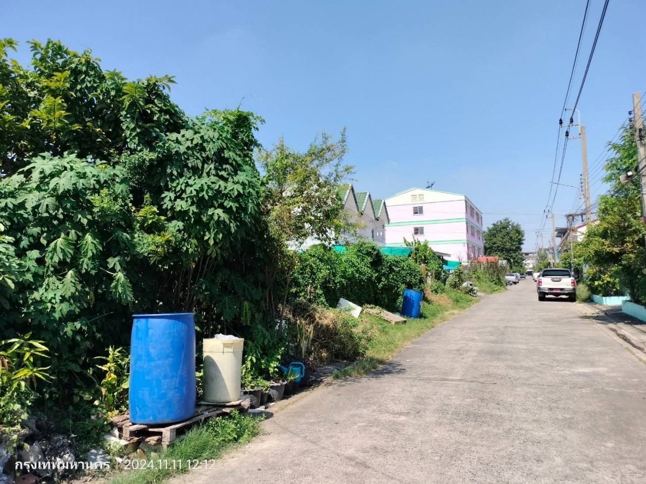 ขายที่ดินถมแล้ว 120 ตารางวา ติดถนนคอนกรีตสาธารณะ  ซอยลาดปลาเค้า 72 แยก 12 เขตบางเขน กทม.