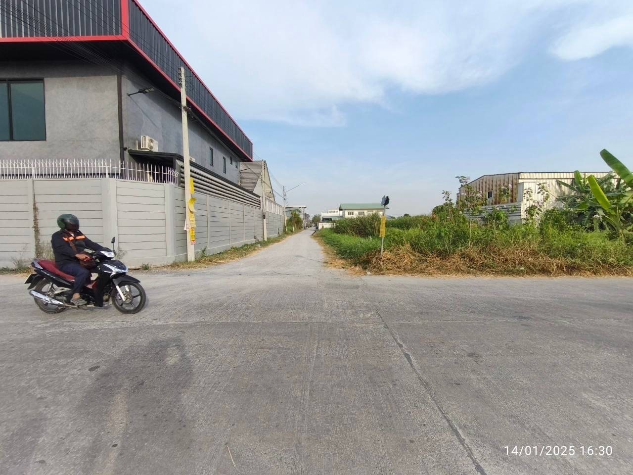 ขายที่ดินซอยบ้านพักคนชรา 200 ตารางวา ทำเลดี การเดินทางสะดวก ซอย ร่วมสุข 4/1 เมืองปทุมธานี