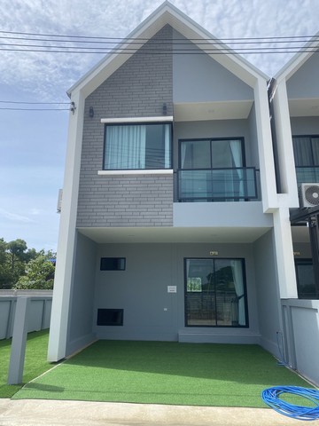 บ้านทาวน์โฮม ผนังไม่ติดกัน 2 ชั้น สไตล์บ้านเดี่ยว  ปทุมธานี