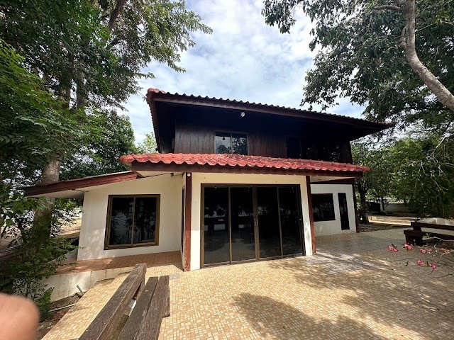 ขายที่ดินพร้อมสิ่งปลูกสร้าง  84 ไร่ 0 งาน 73 ตารางวา  ตำบลทุ่งลูกนก อำเภอกำแพงแสน จังหวัดนครปฐม 