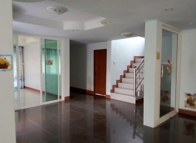 ขายที่ดิน 2 งาน 50 ตารางวา พร้อมบ้าน 2 หลัง ต.แม่หล่าย อ.เมือง จ.แพร่ 