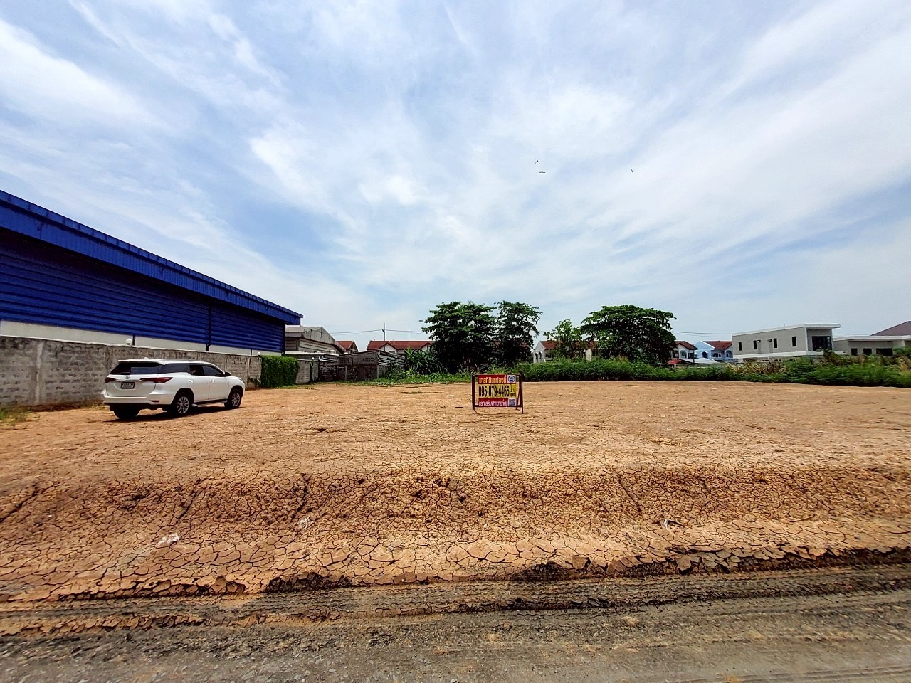 ขายที่ดินคลองห้า 1 ไร่ ติดถนนสาธารณะ ถมสูงกว่าถนน ซอย คลองห้าตะวันออก 3 อ.คลองหลวง จ.ปทุมธานี