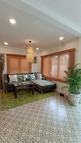 ขายบ้านพักตากอากาศ พร้อมสนามหญ้าต้นไม้ร่มรื่นบรรยากาศเงียบสงบ เหมาะสำหรับ อยู่อาศัยพักตากอากาศ หรือปรับเป็นโฮมสเตย์ เชียงใหม่