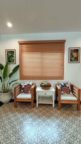 ขายบ้านพักตากอากาศ พร้อมสนามหญ้าต้นไม้ร่มรื่นบรรยากาศเงียบสงบ เหมาะสำหรับ อยู่อาศัยพักตากอากาศ หรือปรับเป็นโฮมสเตย์ เชียงใหม่