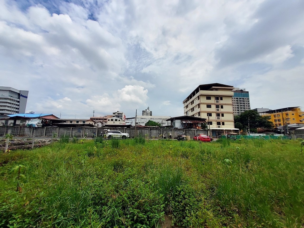 ขายที่ดินทำเลทองธุรกิจ 361 ตารางวา ถมแล้วทั้งแปลง ซอยอินทามระ 29 แยก 3  เขตพญาไท กทม