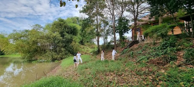 บ้านมรดก ริมน้ำ บรรยากาศดี ใต้ถุนโล่ง บ้านปูนทั้งหลัง อ.หันคา จ.ชัยนาท