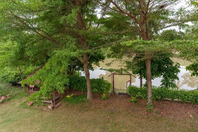 บ้านมรดก ริมน้ำ บรรยากาศดี ใต้ถุนโล่ง บ้านปูนทั้งหลัง อ.หันคา จ.ชัยนาท