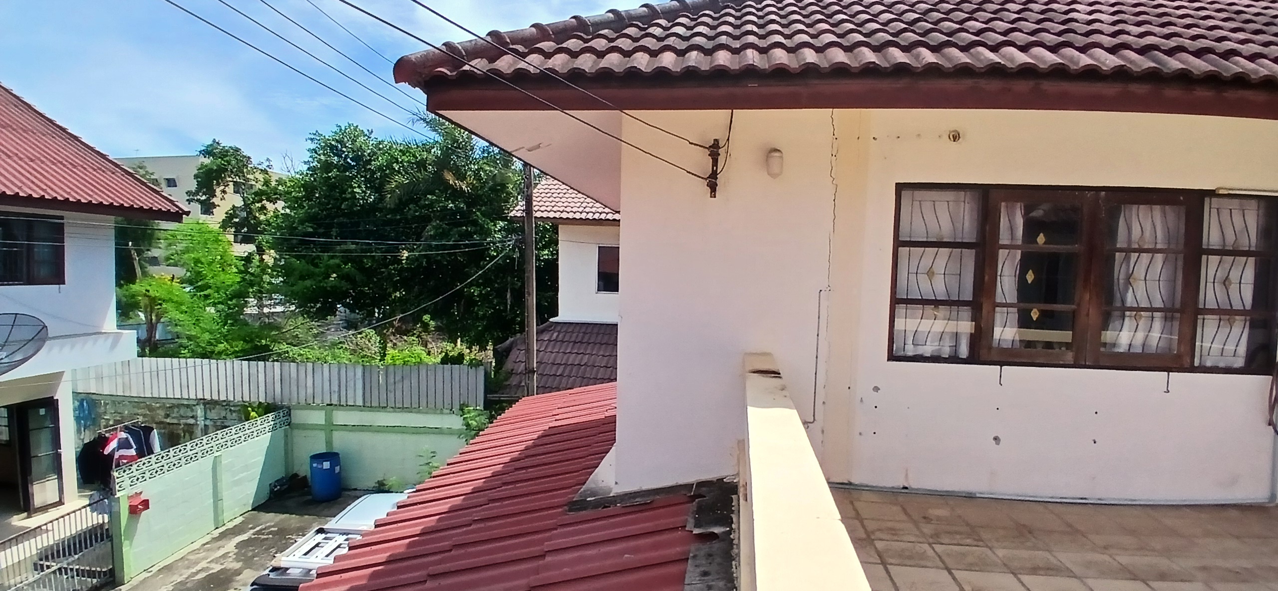 ขายบ้านเดี่ยวใกล้สนามบินดอนเมืองเพียง 10 นาที หน้ากว้างหลังมุม 48 ตร.วา หมู่บ้านพูลศรี