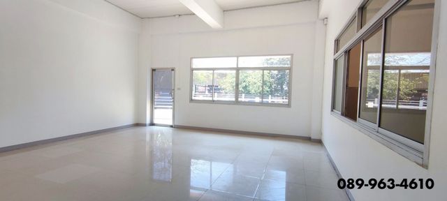 ให้เช่าโกดัง โรงงาน พร้อมออฟฟิศในตัว ขอใบร.ง.ได้ รถใหญ่เข้าออกสะดวก แพรกษา สมุทรปราการ