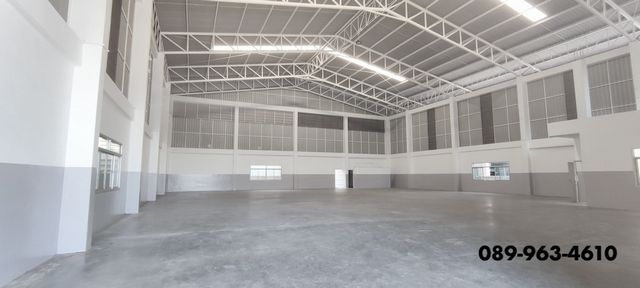 ให้เช่าโกดัง โรงงาน พร้อมออฟฟิศในตัว ขอใบร.ง.ได้ รถใหญ่เข้าออกสะดวก แพรกษา สมุทรปราการ