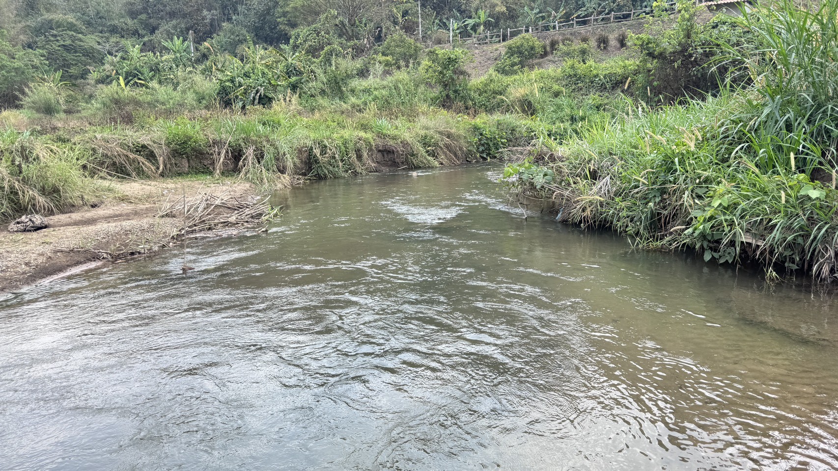 ขายที่ดิน  063 - 9352897  คุณเล็ก 4 ไร่ 90 ตารางวา เชียงใหม่ 