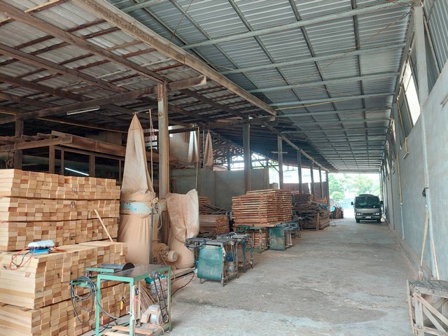 ขายที่ดินพร้อมสิ่งปลูกสร้าง โรงไม้ สร้างสำนักงาน บ้านพักคนงาน  เจ้าของขายเอง  ตำบลท่าทราย อำเภอเมืองนนทบุรี นนทบุรี 