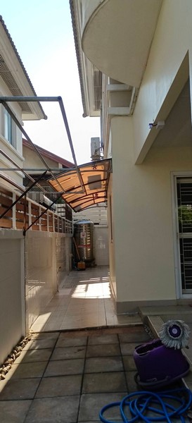 ขายบ้านเดี่ยว 2 ชั้น 3 ห้องนอน 3 ห้องน้ำ ครัวต่อเติมเรียบร้อย หมู่บ้านสวนจันทิมา2 ถ.รัตนาธิเบศ นนทบุรี