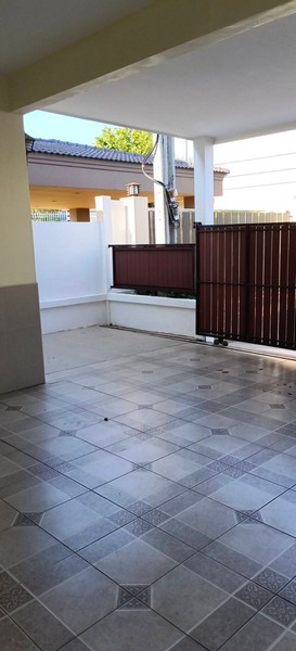 ขายบ้านเดี่ยว 2 ชั้น 3 ห้องนอน 3 ห้องน้ำ ครัวต่อเติมเรียบร้อย หมู่บ้านสวนจันทิมา2 ถ.รัตนาธิเบศ นนทบุรี