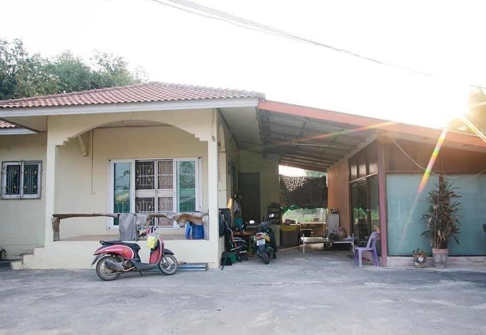 ขายบ้านพักอาศัย พร้อม หอพัก ให้เช่า 20ห้อง ต.บ้านกร่าง อ.เมือง จ.พิษณุโลก