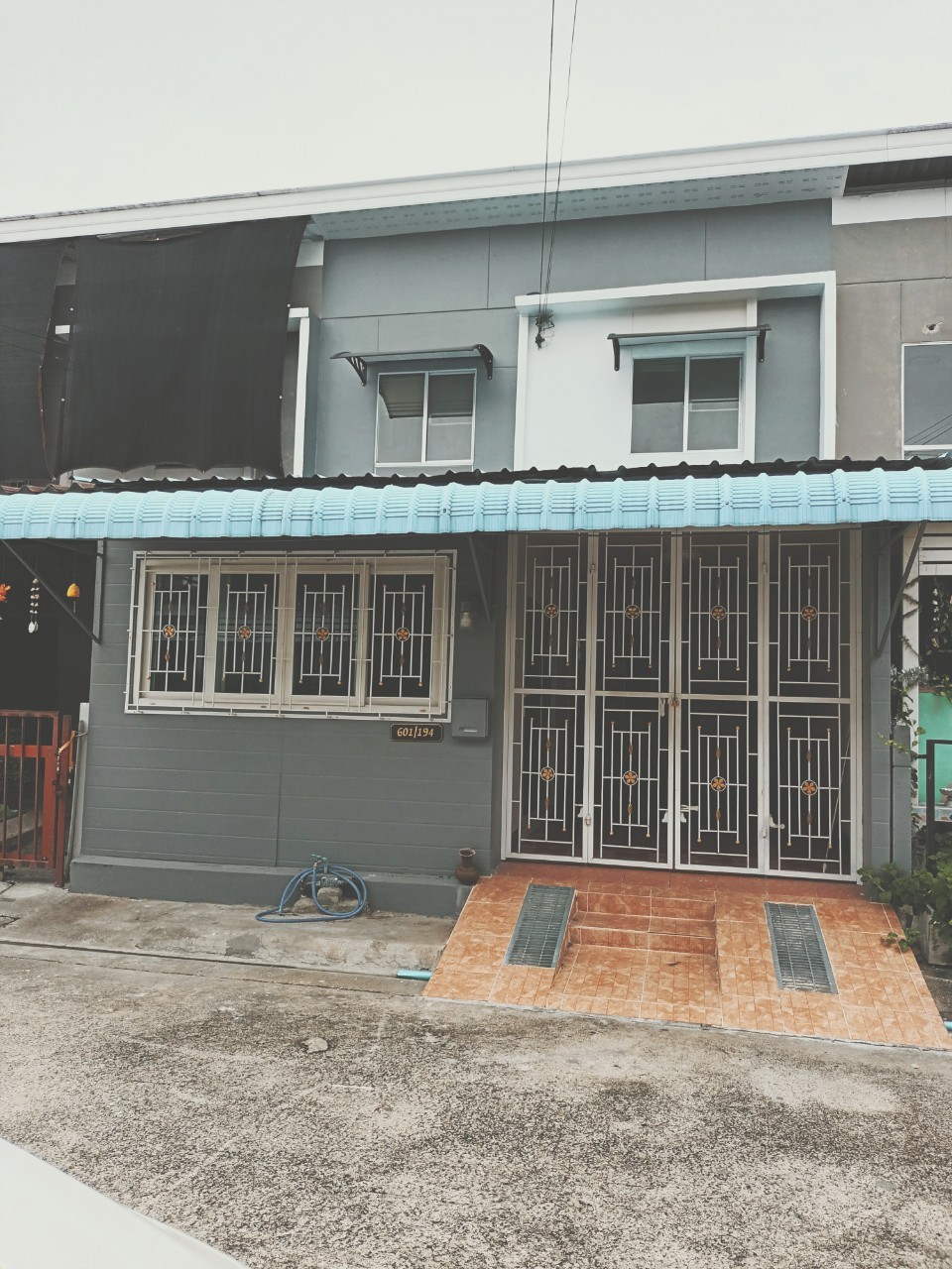 ขายทาวน์เฮาส์ 2 ชั้น เนื้อที่ 18.4 ตร.ว. หน้ากว้าง 4 เมตร