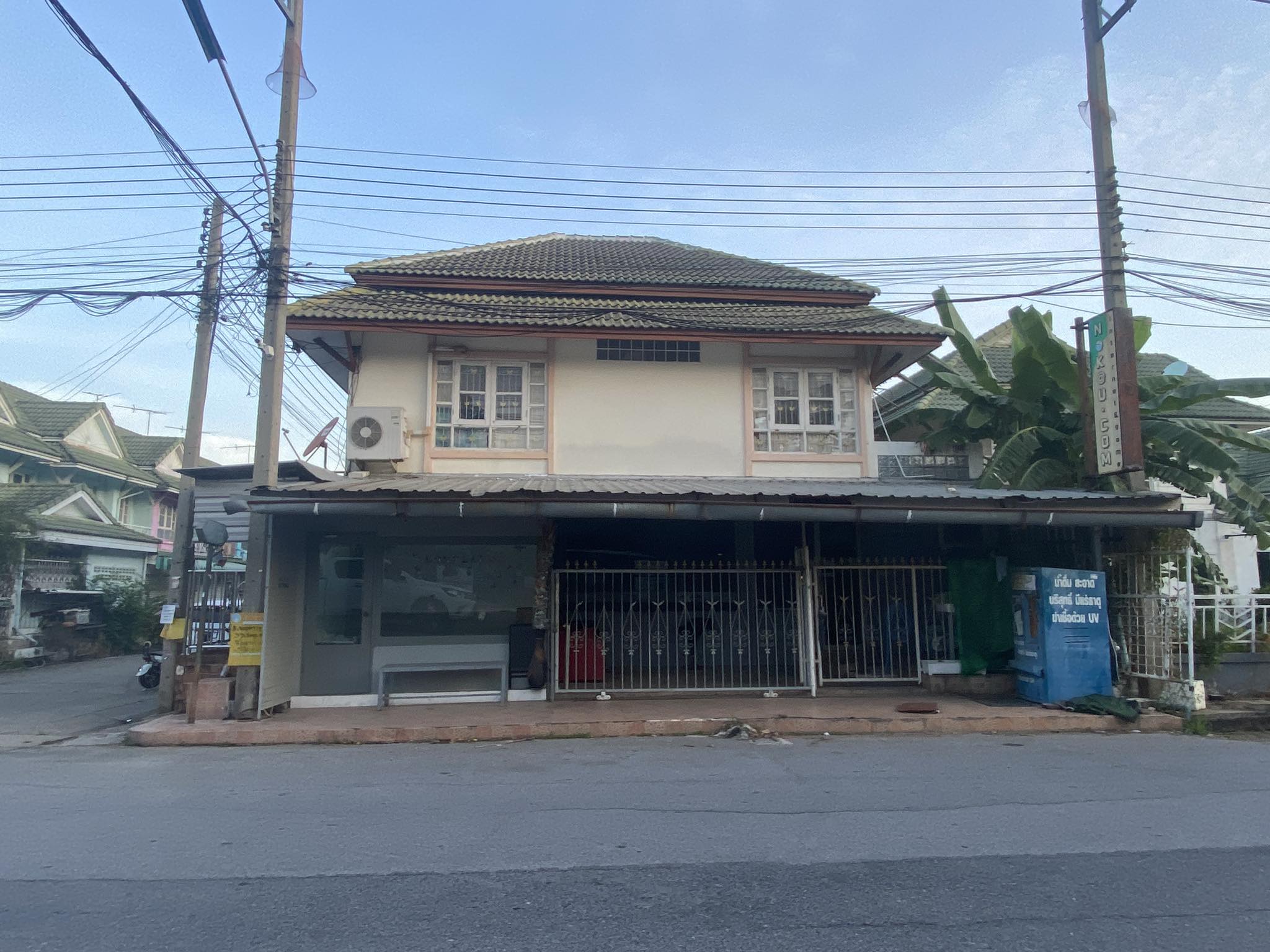 ????ขายบ้าน ทำเลค้าขาย พฤกษา12 หลังใหญ่✨️ 63ตรว.บ้านหัวมุมหน้าซอย ถนนหลัก ทำเลดีที่สุดในหมู่บ้าน ตีห้องนอนใหญ่สะใจ ข้างล่างก็ทำห้องพร้อมเหมาะค้าขาย เปิดกิจการ