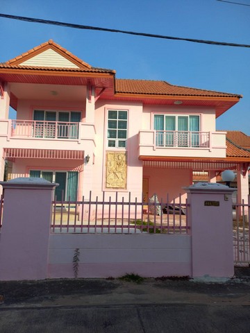 บ้านเดี่ยวหมู่บ้านสิรารมย์   พร้อมที่ดิน 2 ชั้น จอดรถได้ 3-4 คัน  จังหวัดนครราชสีมา