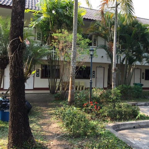 ขายที่ดินพร้อมรีสอร์ท  32 ห้อง บ้าน 1 หลัง 2 ไร่ เชียงราย
