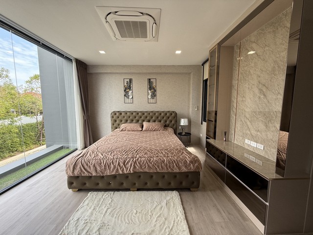 ปล่อยให้เช่า Vive2 กรุงเทพกรีฑา ติดโรงเรียนเวลลิงตั้น เดินไปได้  ปล่อยเช่า 350,000  บาทต่อเดือน ขาย 49 ล้านบาท กรุงเทพมหานคร 