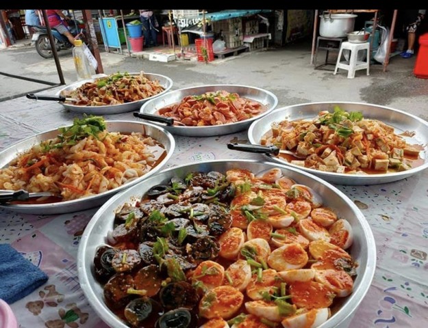 ขายที่ดินพร้อมตลาดนัด 1 ไร่ 2 งาน 50 ตารางวา  ถนนชัยพฤกษ์ แขวงบางพรม เขตตลิ่งชัน กรุงเทพมหานคร