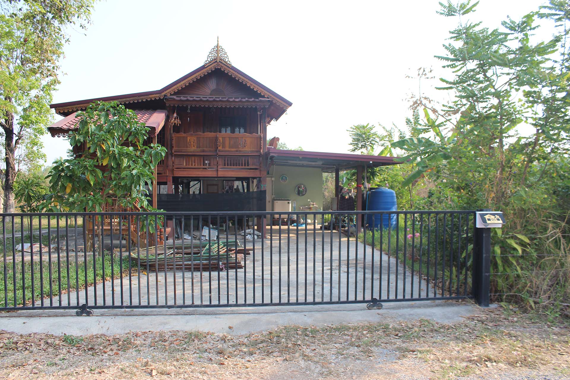 ขายบ้านสวนเรือนไทยเนื้อที่ 2 ไร่