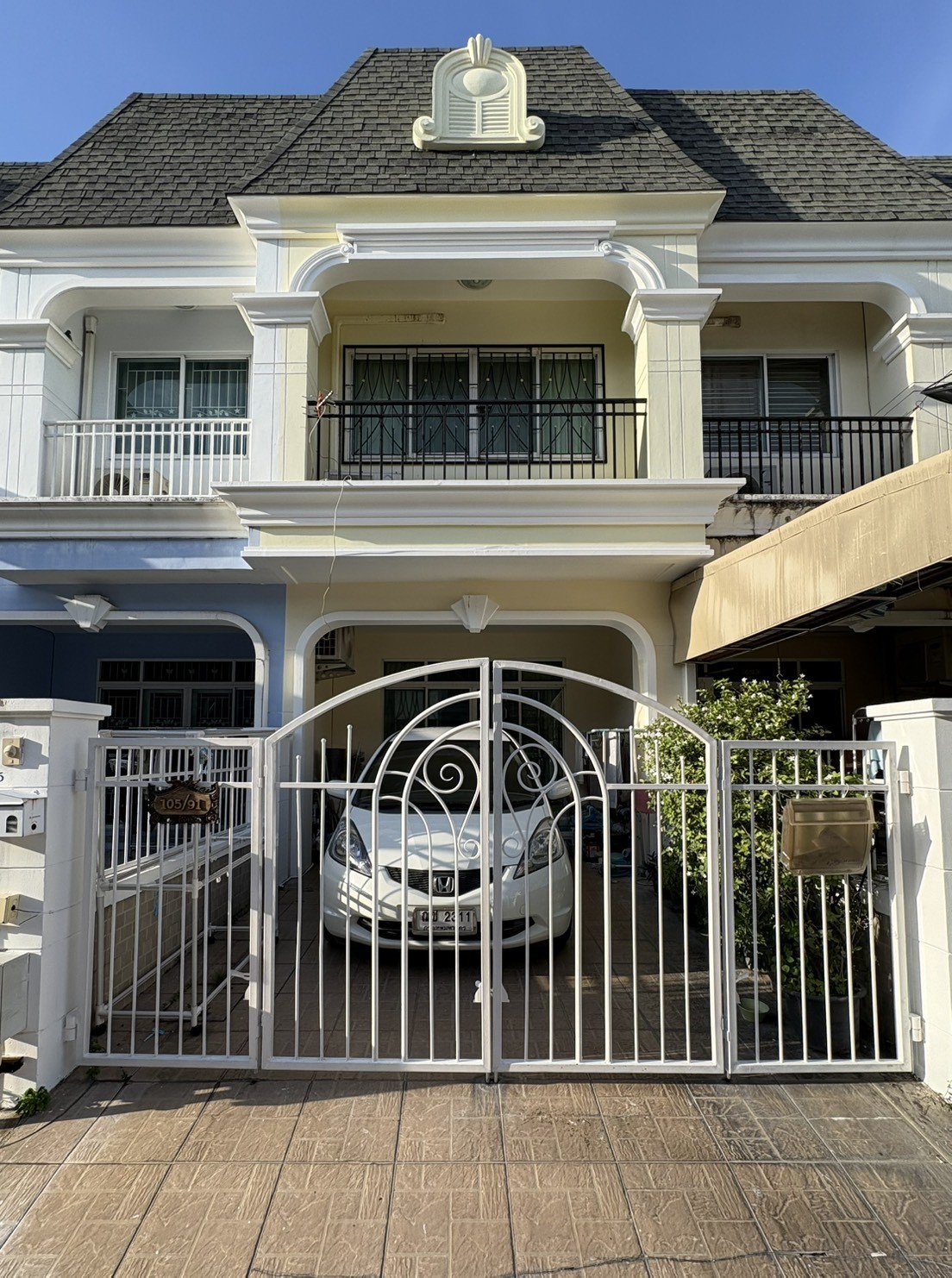 ขายบ้านทาวน์โฮมพร้อมอยู่ หมู่บ้านปริญลักษณ์ ไลท์ พระราม 5  นนทบุรี 